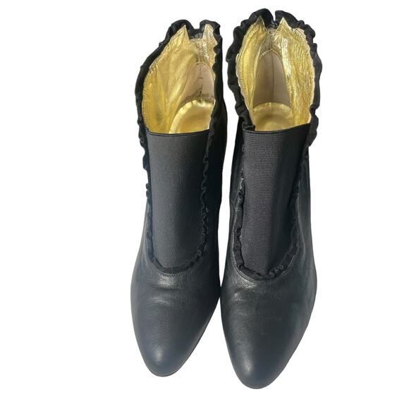 Te Casan Limited 100 NY Edition Ruffled Stiletto Ankle Boot Shoe Black Size 8 - Picture 3 of 10